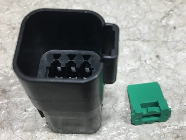 E00125-00 Deutsch 6 Pin Connectors Black - Male